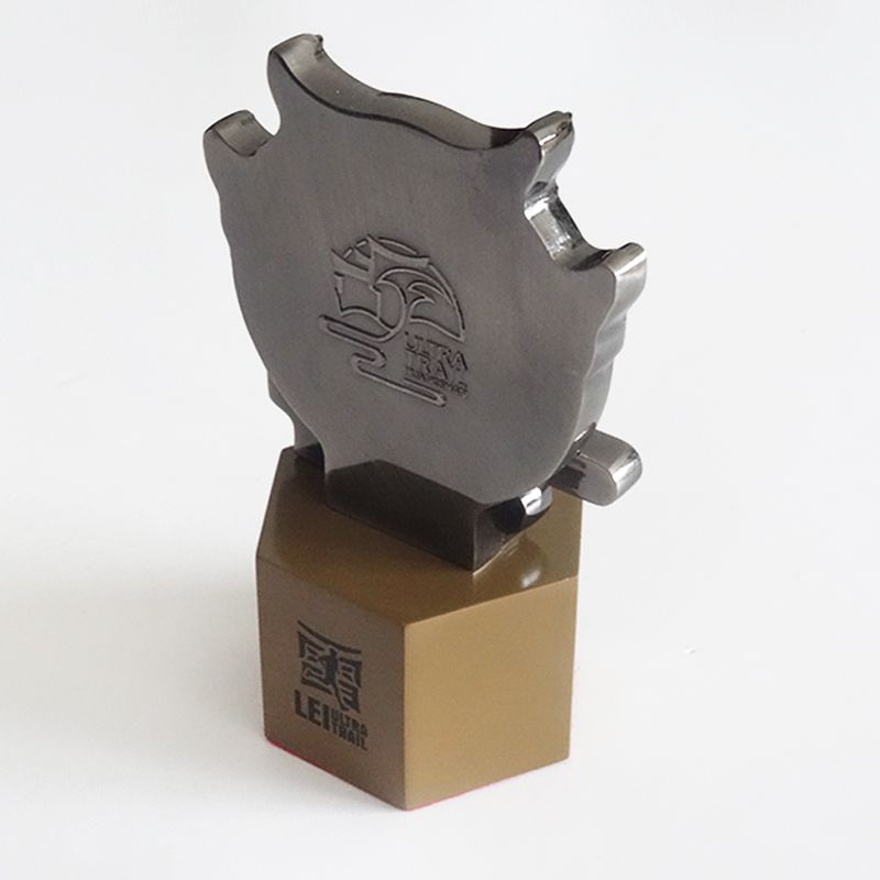 Running trophy