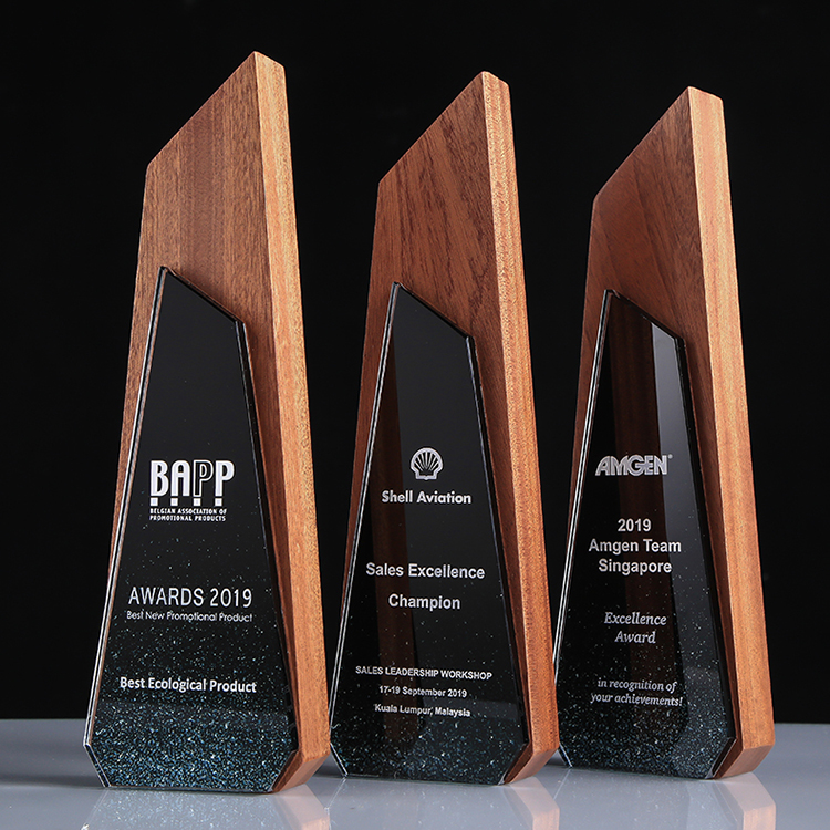 wooden trophy design