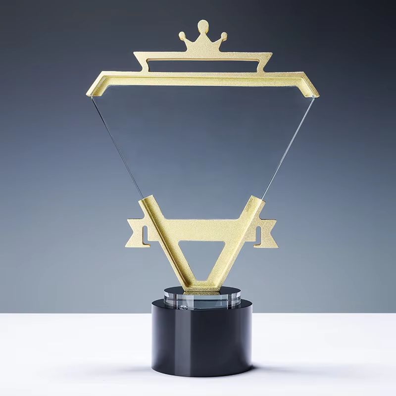 crown trophy awards​
