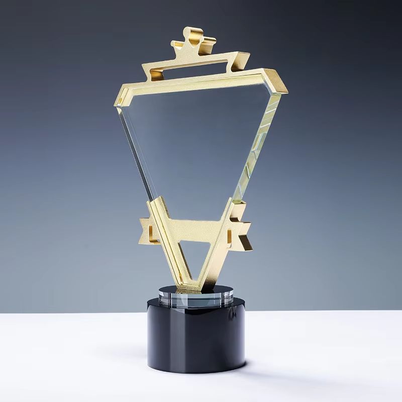 crown trophy awards​