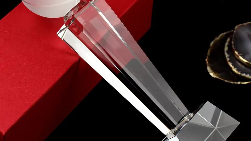 crystal-fantasy-football-trophy-8-4.jpg