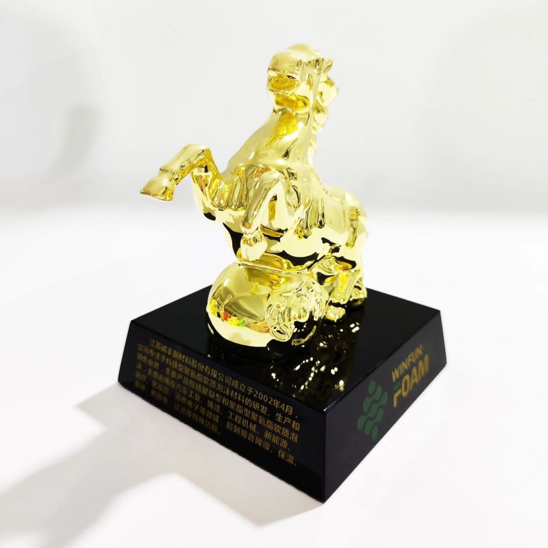 custom horse show awards