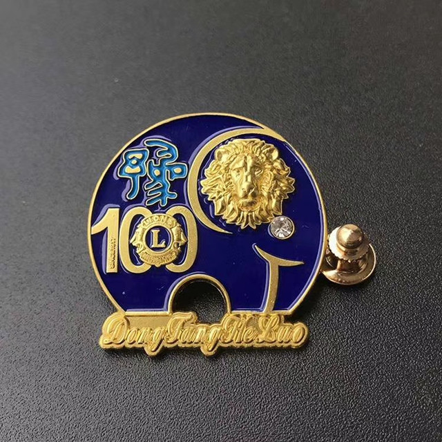 custom pin badge
