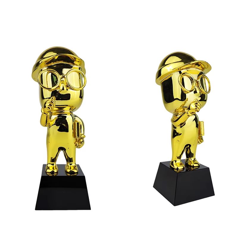 golden apple teacher award​