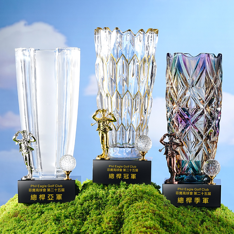 custom golf trophy​