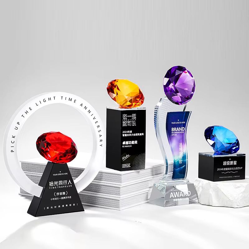 movie award trophies