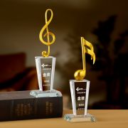 mtv music awards trophy